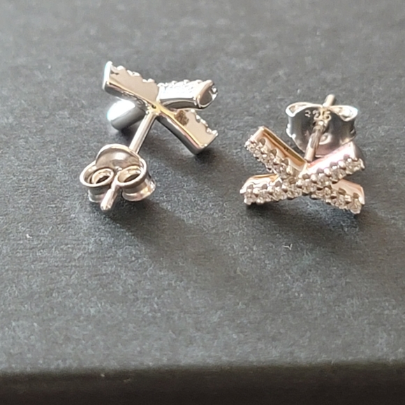 925 Sterling Silver Trendy X Earrings - Picture 3 of 6